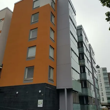 Airport Orvokkikuja Apartament